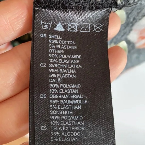 H&M Black & Floral Mini Dress - Picture 5 of 5